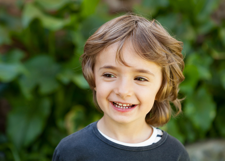 Tips for a smooth and positive first dental visit for your child